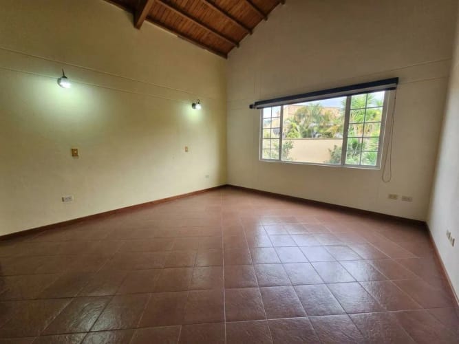 Casa de 4 alcobas en venta en El Tambo, La Ceja, 250 m² · foto 8 de 13