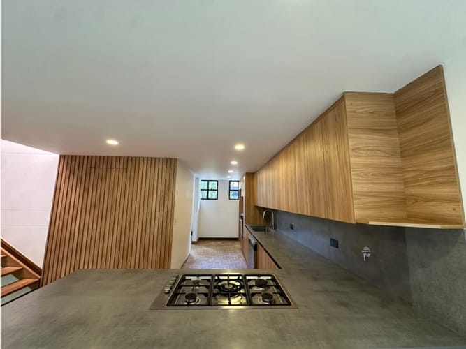 Casa de 5 alcobas en venta en San Lucas, Medellín, 224 m² · foto 7 de 24