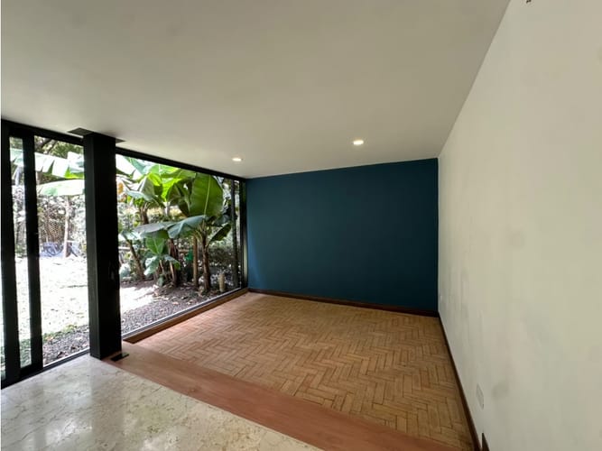 Casa de 5 alcobas en venta en San Lucas, Medellín, 224 m² · foto 23 de 24
