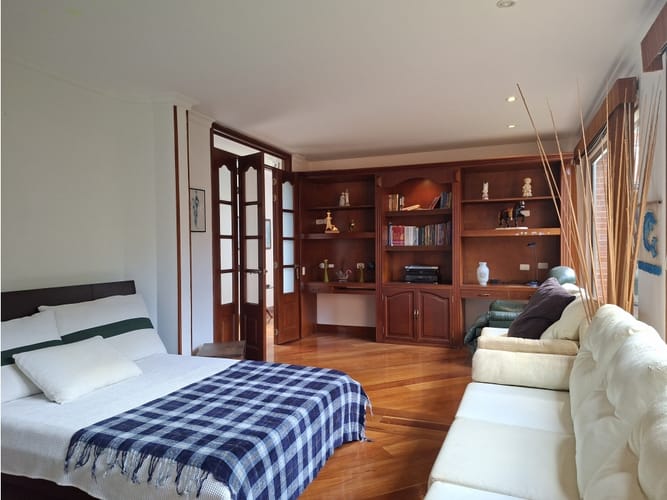 Casa en venta en Santa Barbara Central, Bogotá · foto 10 de 24