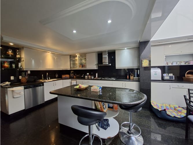 Casa en venta en Santa Barbara Central, Bogotá · foto 20 de 24