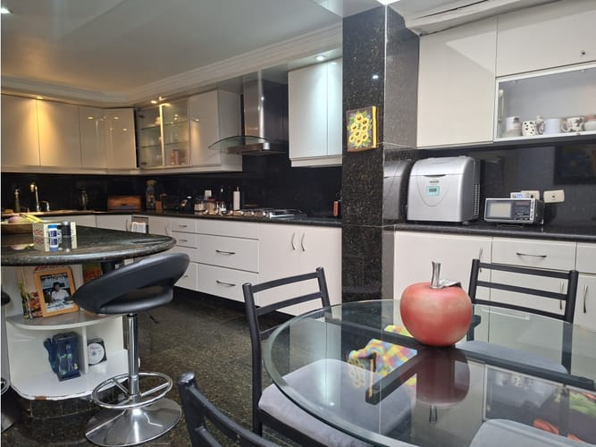 Casa en venta en Santa Barbara Central, Bogotá · foto 22 de 24