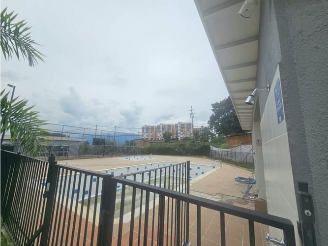 Apartamento de 3 alcobas en venta en La Ferreira, La Estrella, 52 m² · foto 21 de 23