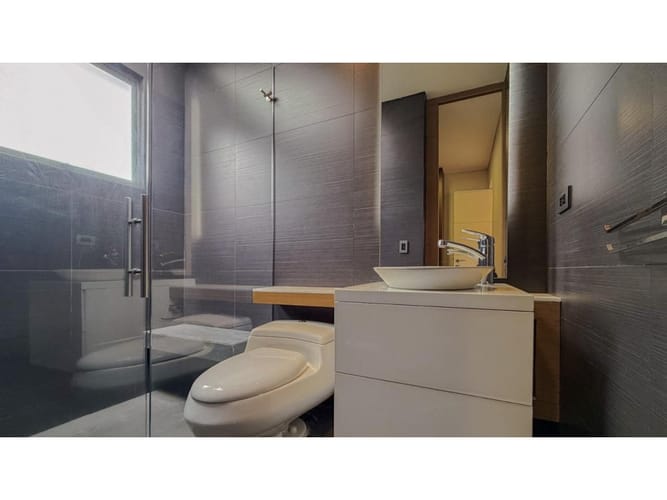 Casa de 3 alcobas en venta en El Poblado, Medellín, 298 m² · foto 8 de 22