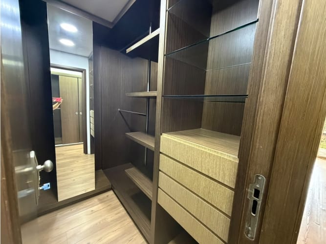 Casa de 3 alcobas en venta en El Poblado, Medellín, 298 m² · foto 19 de 22