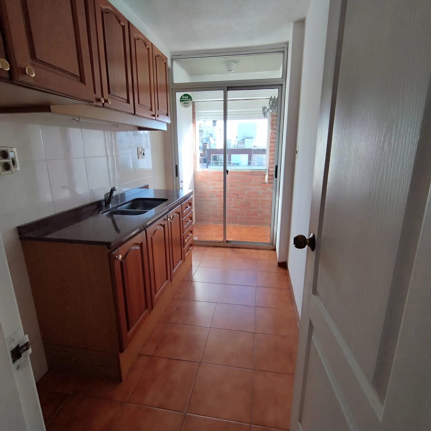 Apartamento en alquiler c/ cochera en Pocitos · Foto 6