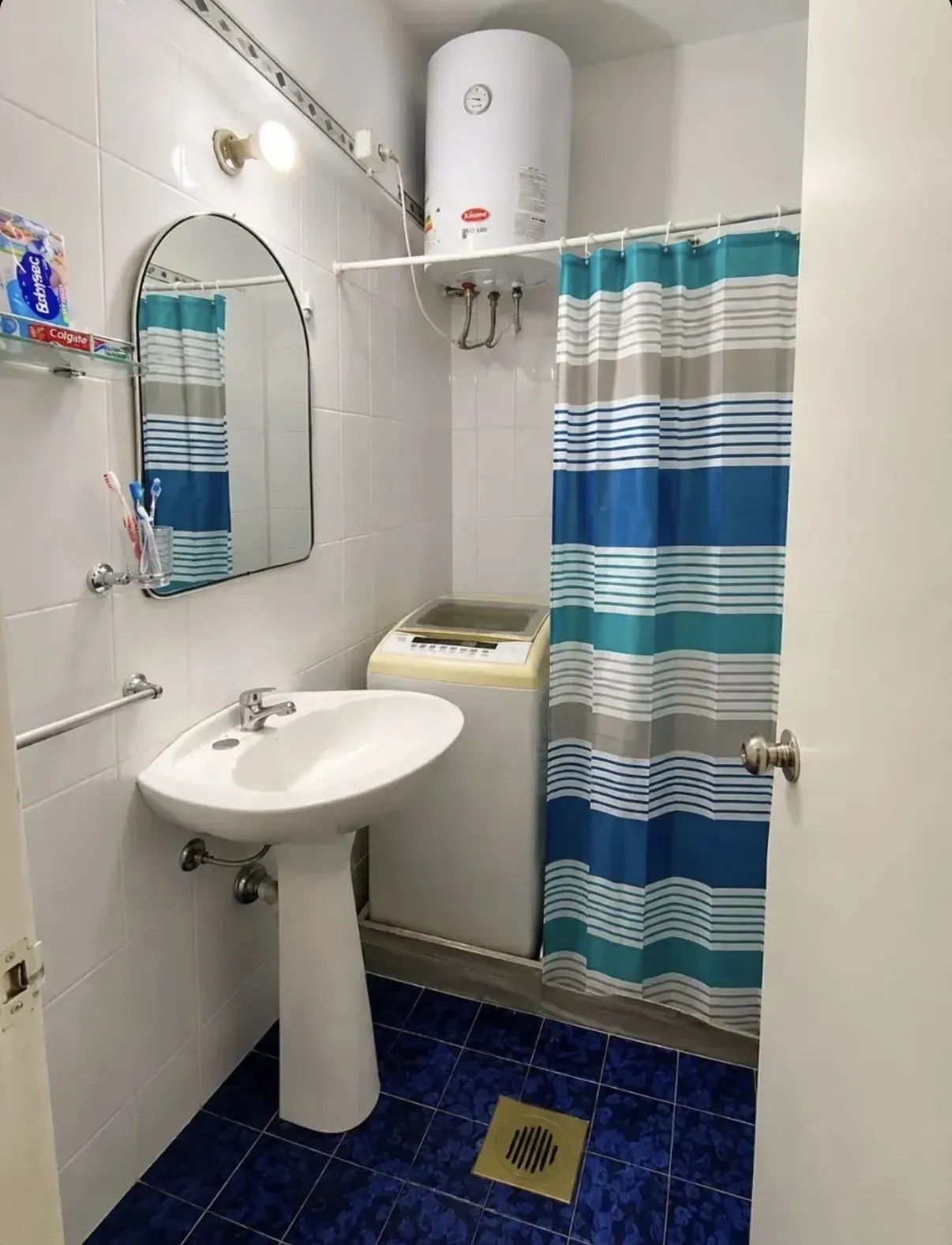 ALQUILER EN EL CENTRO DE 1 DORMITORIO, PISO 2 AL FRENTE, BALCON, ASCENSOR · Foto 8