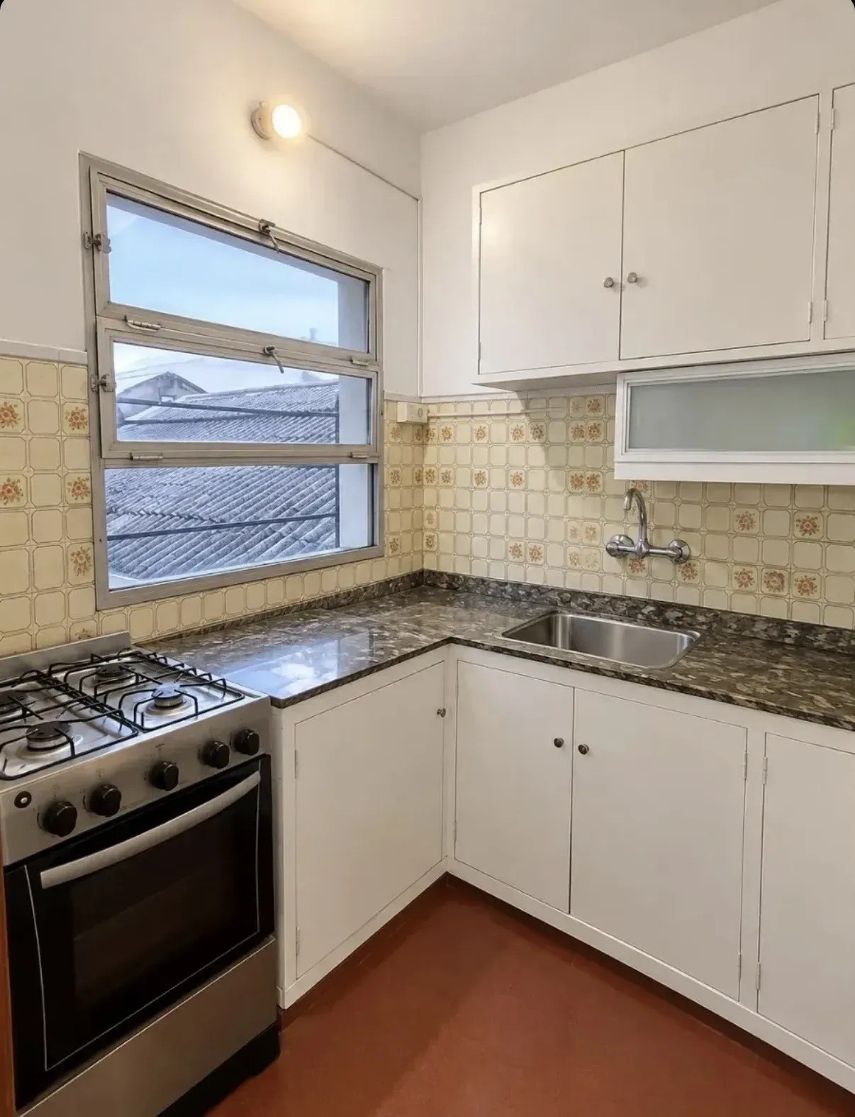 ALQUILER EN EL CENTRO DE 1 DORMITORIO, PISO 2 AL FRENTE, BALCON, ASCENSOR · Foto 4