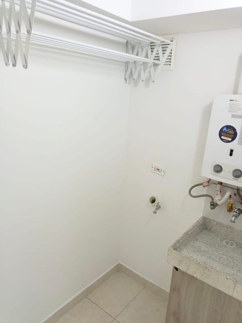Apartamento en venta en Plaza Imperial Centro Comercial, Bogotá · foto 14 de 24
