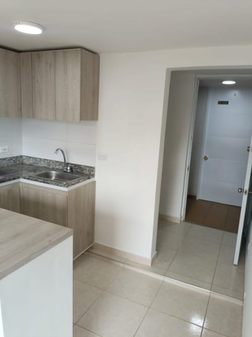Apartamento en venta en Plaza Imperial Centro Comercial, Bogotá · foto 7 de 24