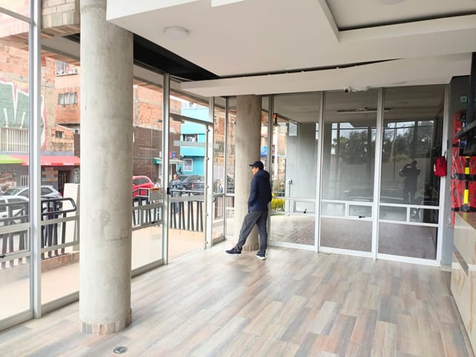 Apartamento en venta en Plaza Imperial Centro Comercial, Bogotá · foto 17 de 24