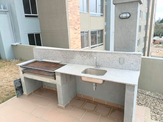 Apartamento en venta en Plaza Imperial Centro Comercial, Bogotá · foto 18 de 24