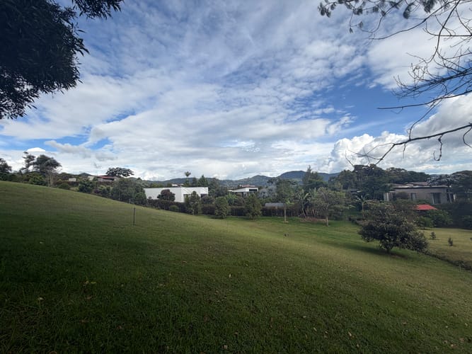 Lote en venta en Guamito, La Ceja, 2528 m² · foto 10 de 11