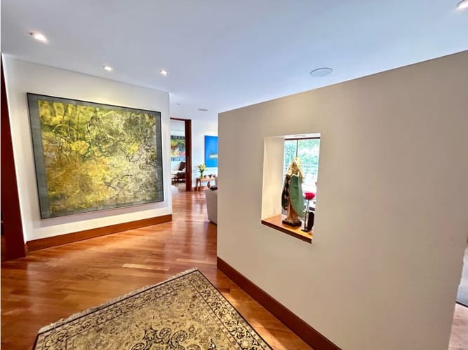 Apartamento de 3 alcobas en venta en Chicó Reservado, Bogotá, 353 m² · foto 2 de 24