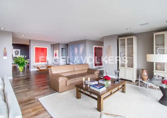 Apartamento de 4 alcobas en venta en Los Rosales, Bogotá, 476 m² · foto 3 de 19