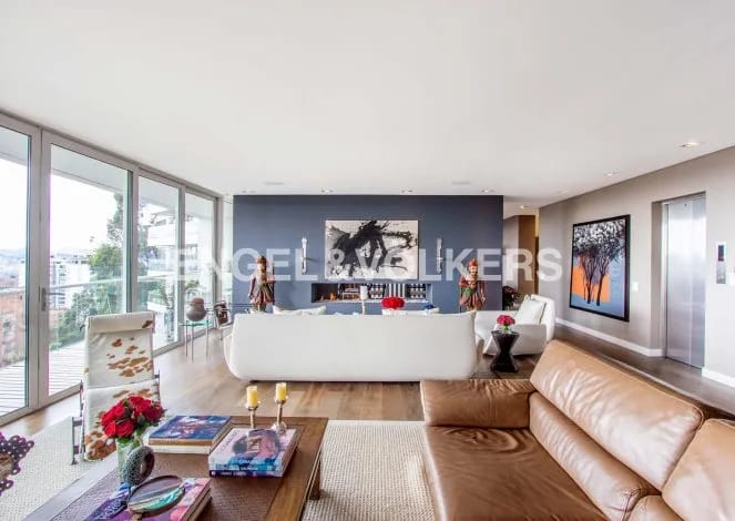 Apartamento de 4 alcobas en venta en Los Rosales, Bogotá, 476 m² · foto 2 de 19