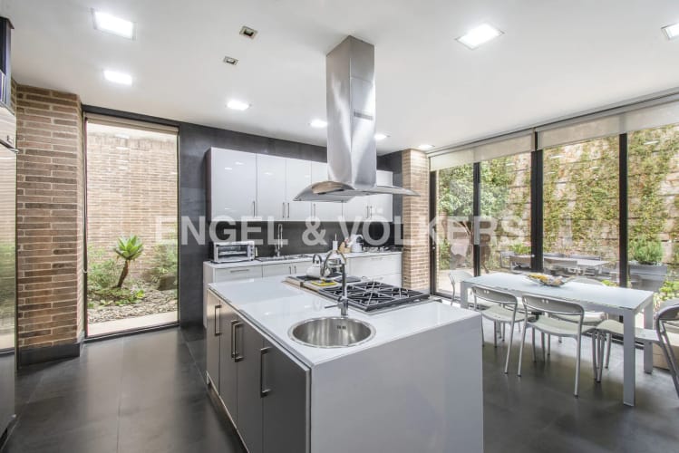 Casa de 5 alcobas en venta en Chicó Alto, Bogotá, 523 m² · foto 11 de 24