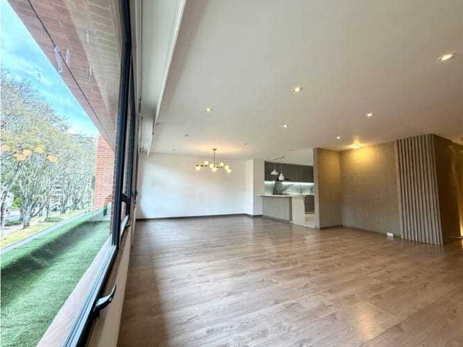 Apartamento de 2 alcobas en venta en Chicó Reservado, Bogotá, 155 m² · foto 4 de 19