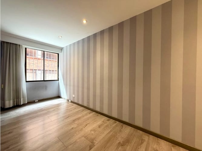 Apartamento de 2 alcobas en venta en Chicó Reservado, Bogotá, 155 m² · foto 13 de 19