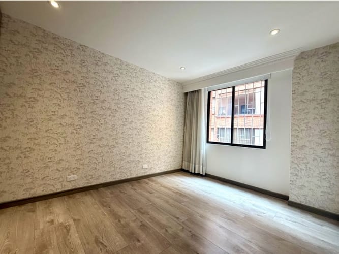 Apartamento de 2 alcobas en venta en Chicó Reservado, Bogotá, 155 m² · foto 17 de 19