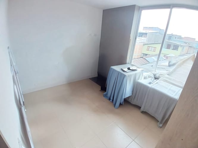 Apartamento en venta en La Granja, Bogotá · foto 2 de 8