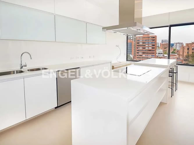 Apartamento de 2 alcobas en venta en La Cabrera, Bogotá, 189 m² · foto 4 de 9