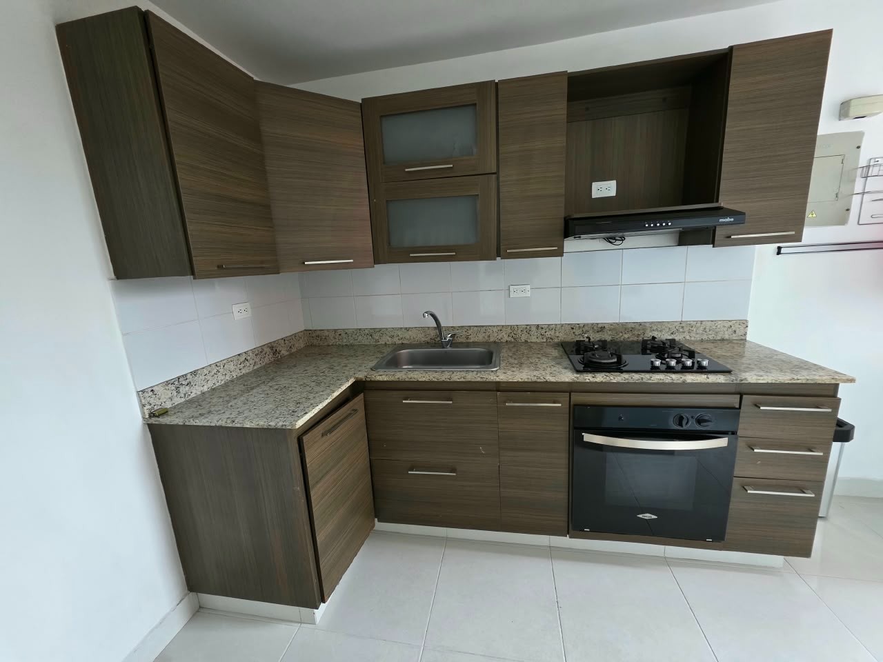 Apartamento en venta en Loma Del Esmeraldal, Envigado · foto 2 de 17