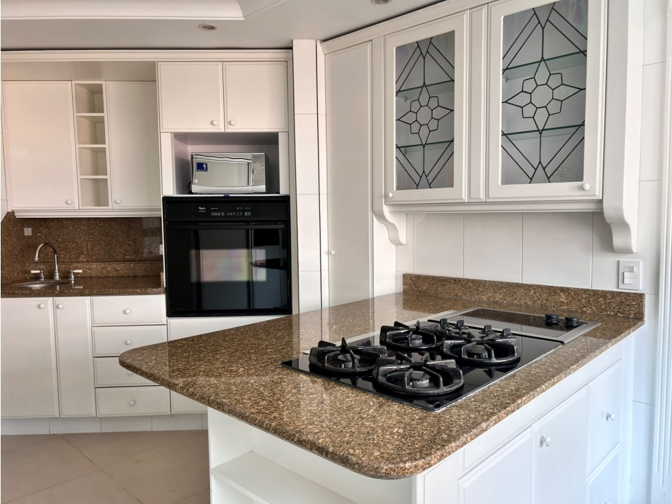 Apartamento en venta en El Chico, Bogotá · foto 3 de 12