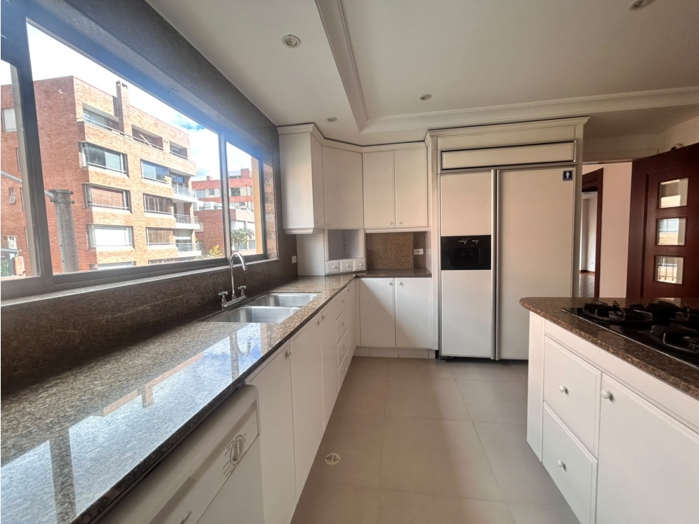Apartamento en venta en El Chico, Bogotá · foto 5 de 12
