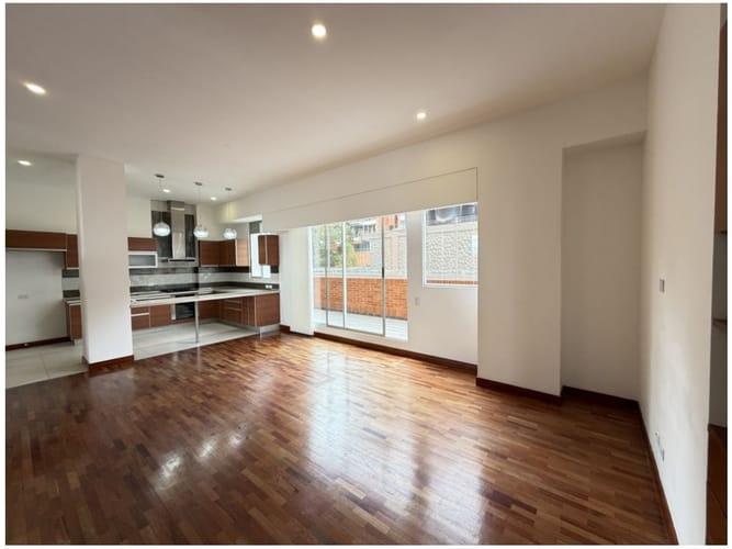 Apartamento de 2 alcobas en venta en Emaus, Bogotá, 135 m² · foto 2 de 11