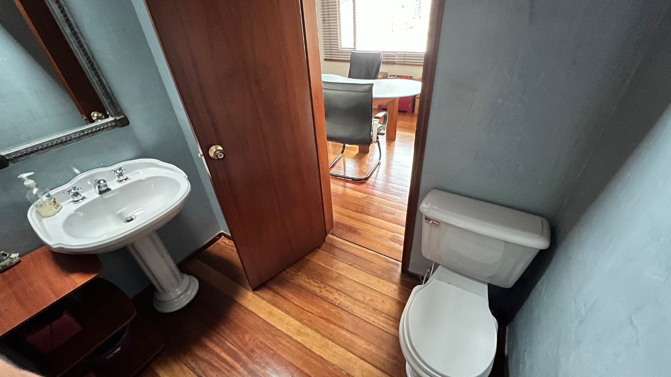 Casa en venta en Santa Barbara, Bogotá · foto 10 de 23