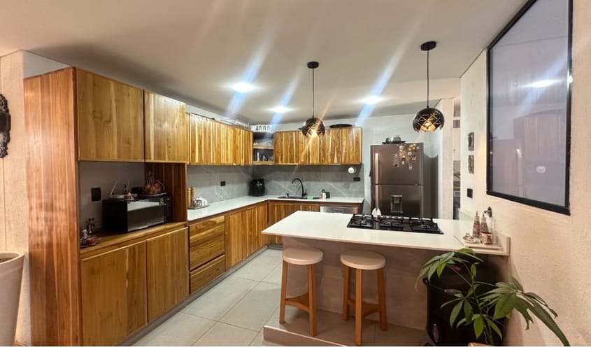 Casa de 5 alcobas en venta en El Retiro, 228 m² · foto 3 de 16
