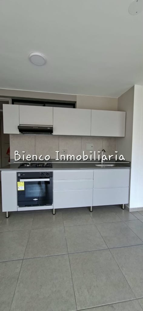 Apartamento de 2 alcobas en arriendo en Puerto Madero, Girón, 48 m² · foto 4 de 17