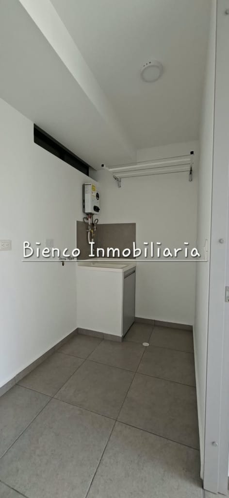 Apartamento de 2 alcobas en arriendo en Puerto Madero, Girón, 48 m² · foto 5 de 17