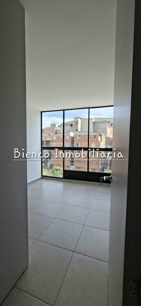 Apartamento de 2 alcobas en arriendo en Puerto Madero, Girón, 48 m² · foto 6 de 17