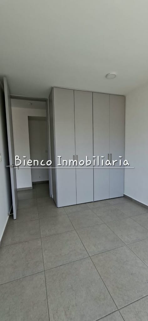 Apartamento de 2 alcobas en arriendo en Puerto Madero, Girón, 48 m² · foto 7 de 17
