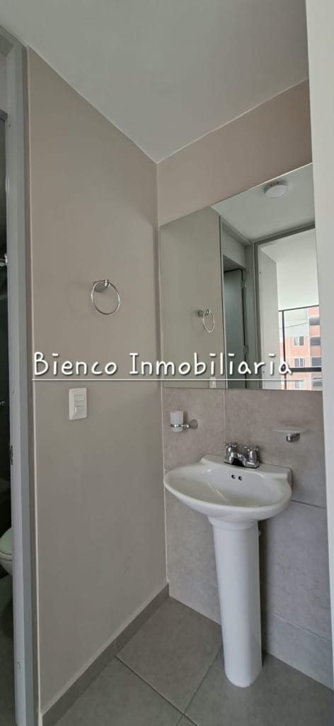 Apartamento de 2 alcobas en arriendo en Puerto Madero, Girón, 48 m² · foto 8 de 17