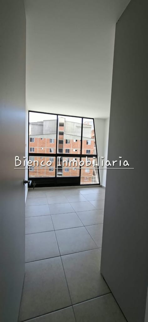 Apartamento de 2 alcobas en arriendo en Puerto Madero, Girón, 48 m² · foto 10 de 17