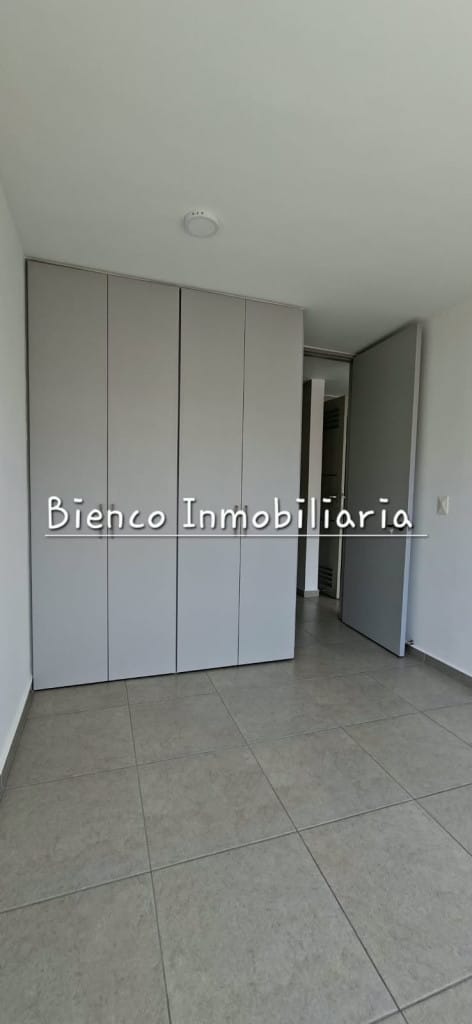 Apartamento de 2 alcobas en arriendo en Puerto Madero, Girón, 48 m² · foto 11 de 17