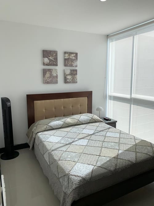 Apartamento en venta en El Poblado, Medellín · foto 7 de 10