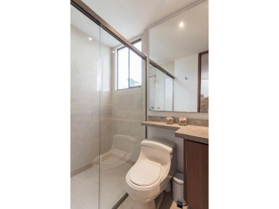 Apartamento en arriendo en Country Club, Bogotá · foto 7 de 23