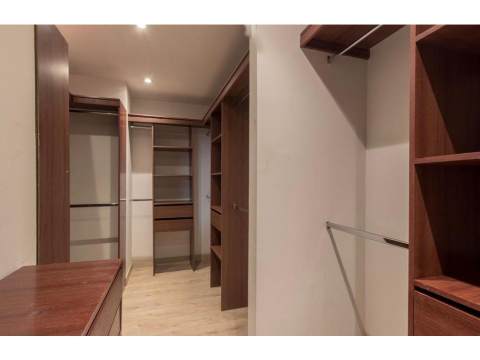 Apartamento en arriendo en Country Club, Bogotá · foto 17 de 23