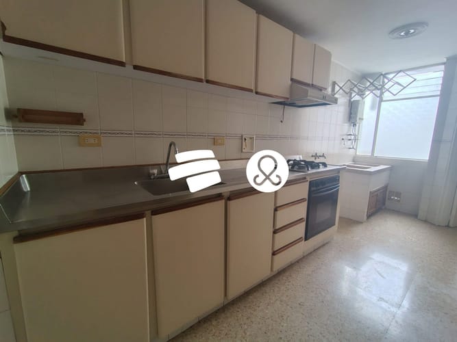 Apartamento de 2 alcobas en venta en Laureles, Medellín, 80 m² · foto 5 de 9
