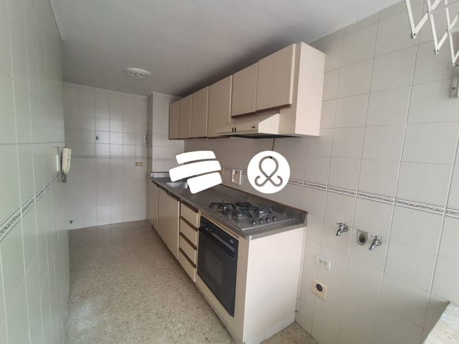 Apartamento de 2 alcobas en venta en Laureles, Medellín, 80 m² · foto 8 de 9