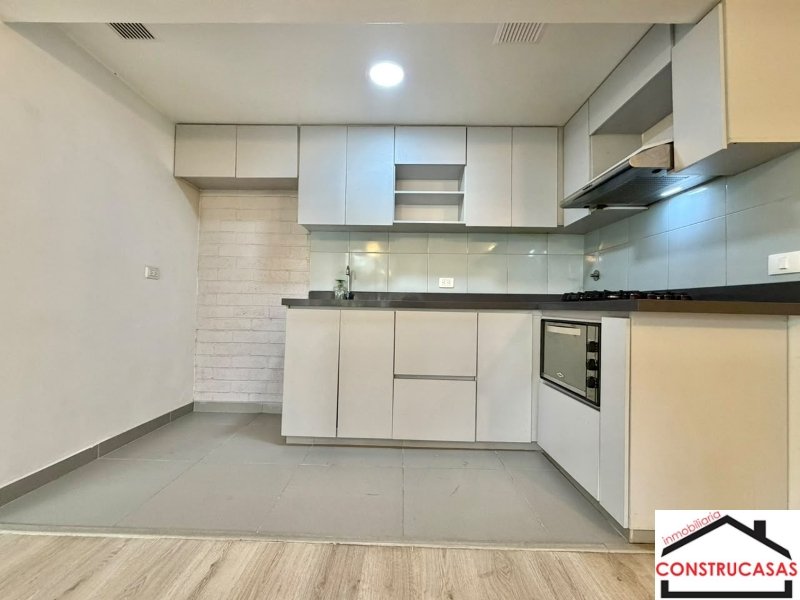 Apartamento en arriendo en Las Palmas, Medellín · foto 3 de 17
