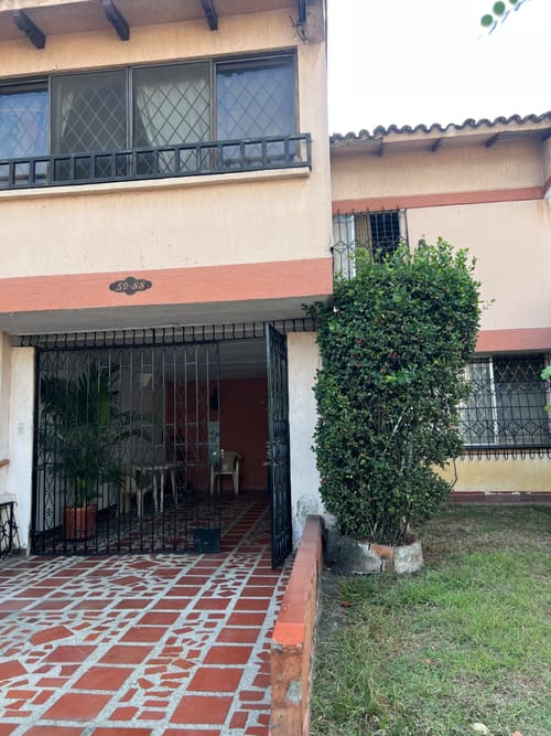 Casa de 4 alcobas en venta en Santa Anita, Cali, 183 m² · foto 4 de 21