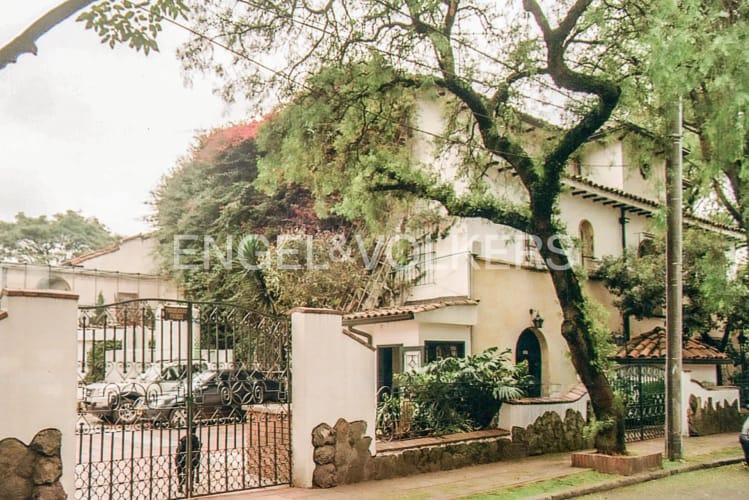 Casa en venta en Chapinero, Bogotá · foto 2 de 14