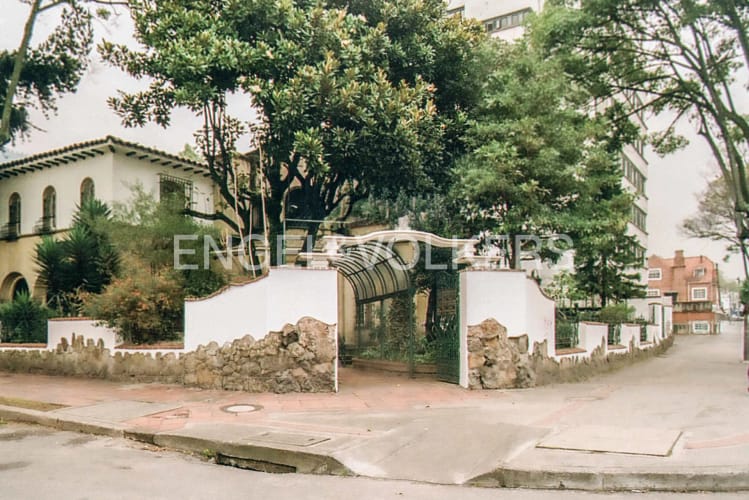 Casa en venta en Chapinero, Bogotá · foto 1 de 14