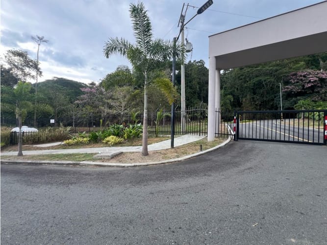 Lote en venta en Las Pavas, Manizales, 2393 m² · foto 12 de 20