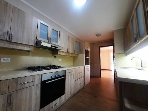 Casa de 3 alcobas en arriendo en El Poblado, Medellín, 217 m² · foto 11 de 24